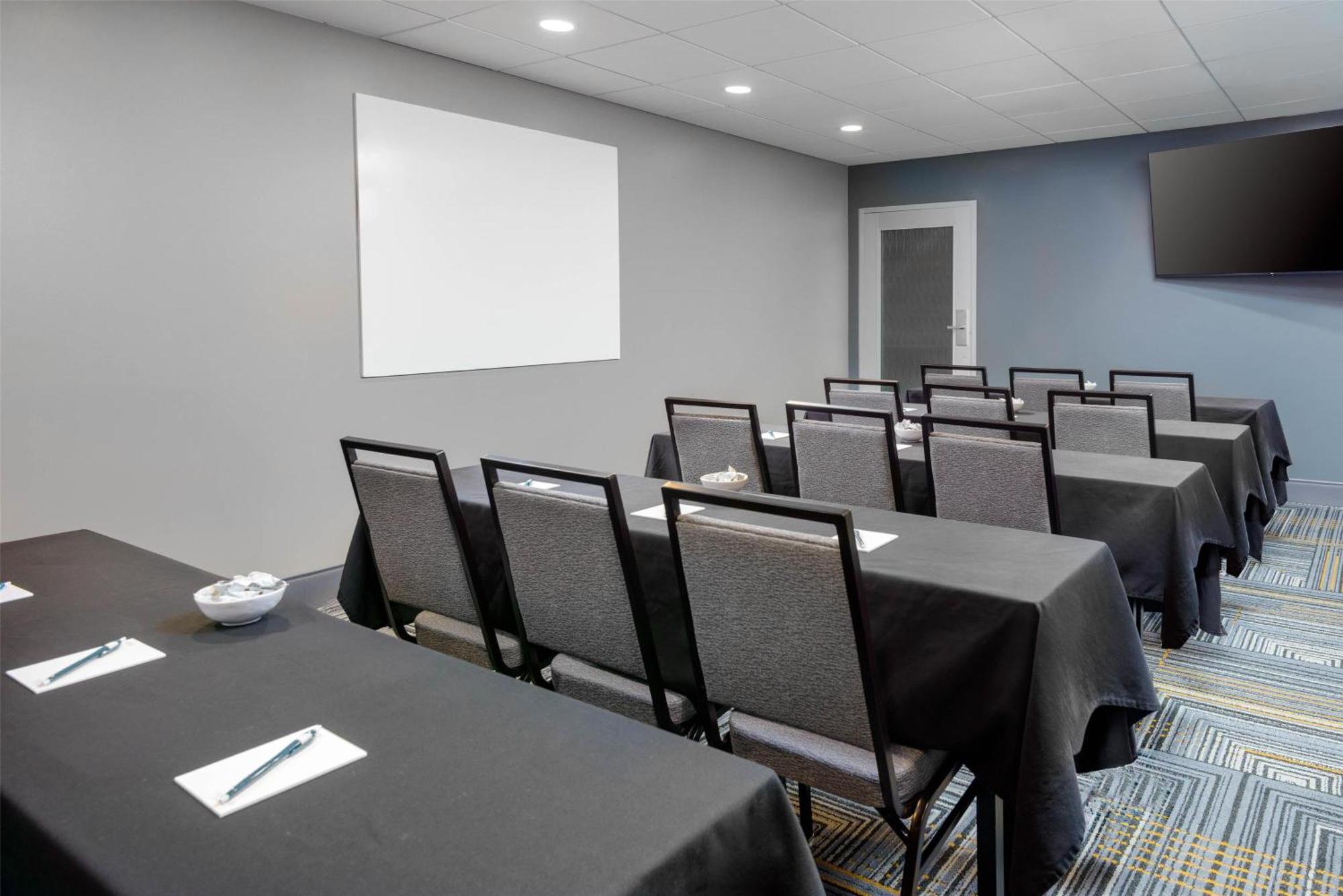 Homewood Suites By Hilton Orlando-Ucf Area Alafaya Exterior foto